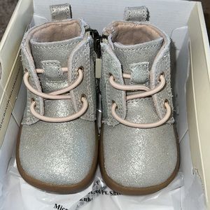 NIB UGG Kristjan Metallic Gold Chucka baby boots.